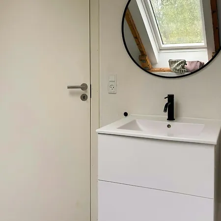 Vakantiehuis Charming A-frame House Near Gudmindrup *
