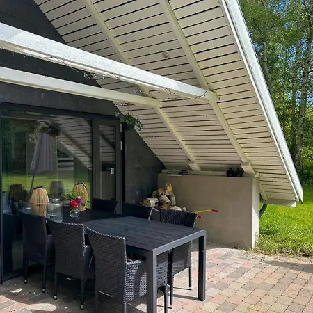 Charming A-frame House Near Gudmindrup Vakantiehuis *