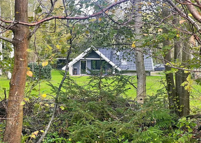 بيت للعطل Charming A-frame House Near Gudmindrup