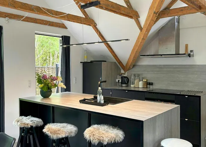 Charming A-frame House Near Gudmindrup بيت للعطل Højby