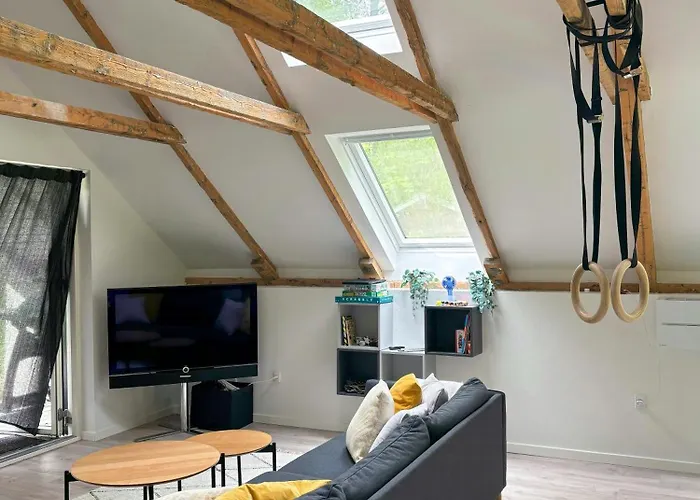 Charming A-frame House Near Gudmindrup *